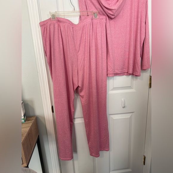 Muk Luks Pink Women's Pajama Set 1X - Picture 8 of 10